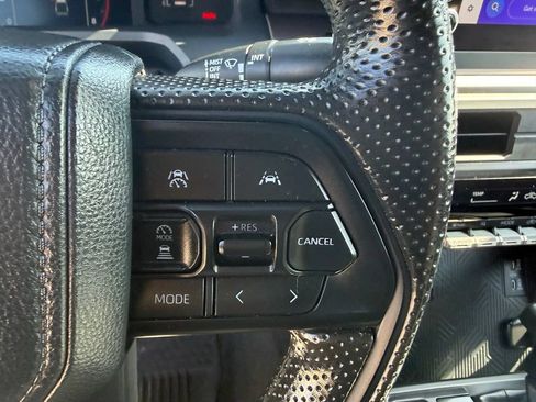 Used 2024 Toyota Tacoma SR5 AWD/4WD image 18