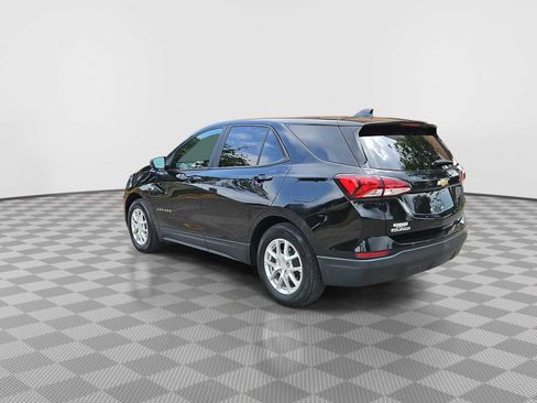 Certified 2023 Chevrolet Equinox LS w/ LS Convenience Package FWD image 6