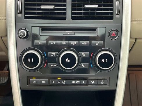 Used 2017 Land Rover Discovery Sport HSE image 15
