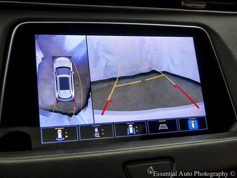 Used 2022 Cadillac XT4 Premium Luxury w/ Enhanced Visibility Package image 15