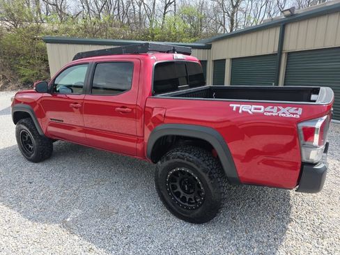 Certified 2021 Toyota Tacoma TRD Off-Road image 4