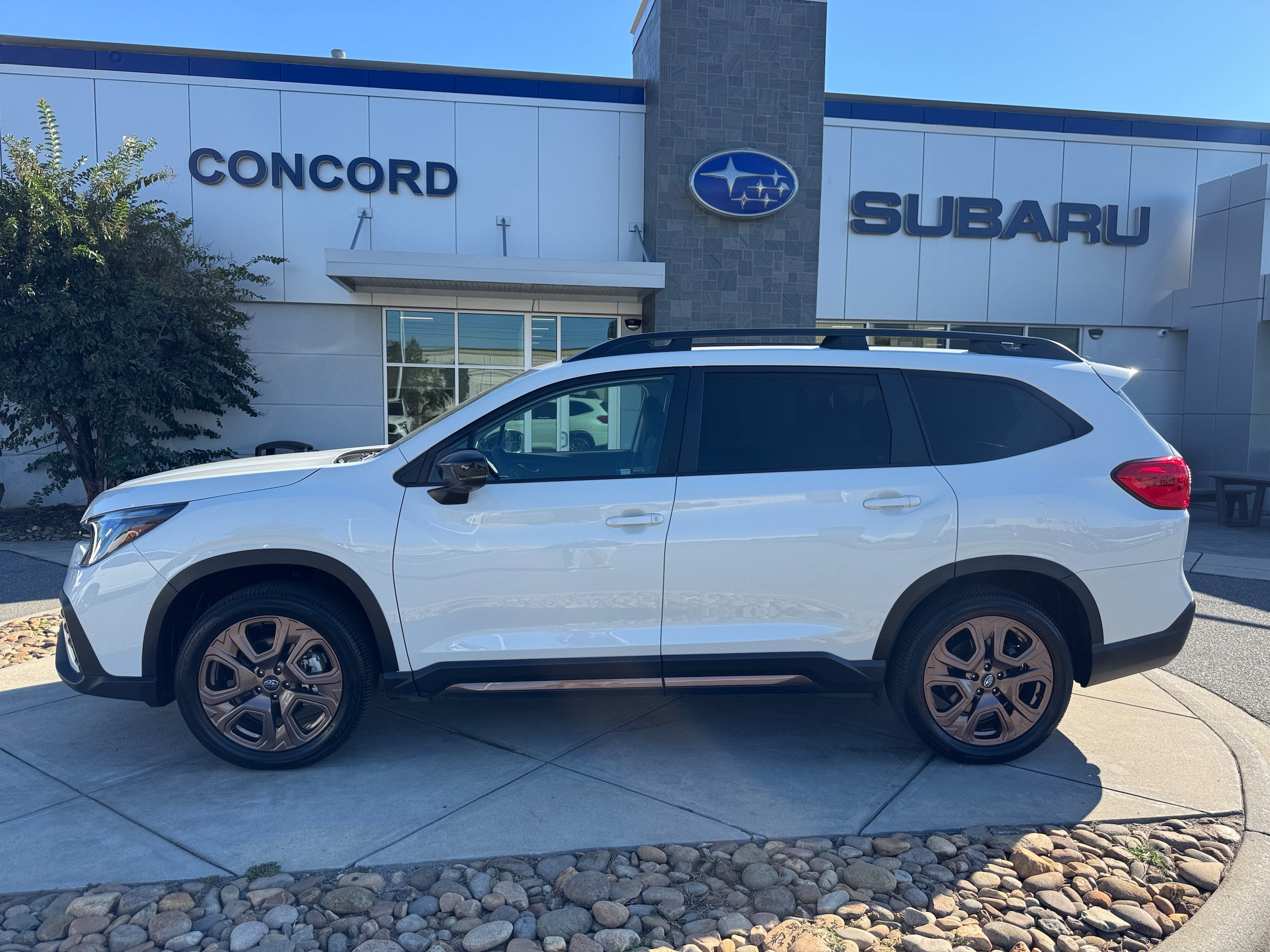 Used 2026 Subaru Ascent Limited Bronze AWD/4WD image 1