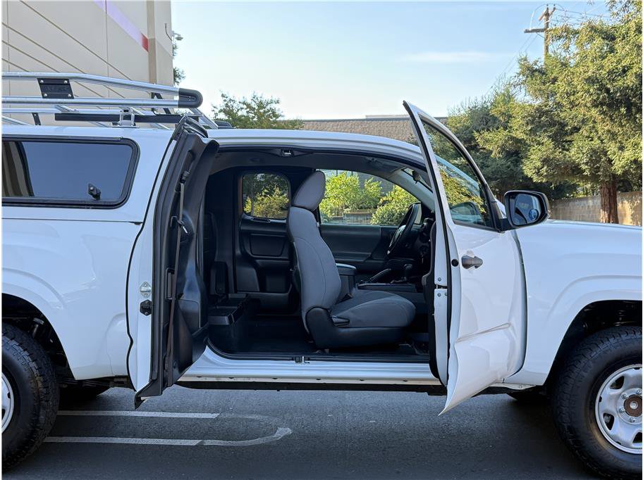 Used 2022 Toyota Tacoma SR RWD image 23