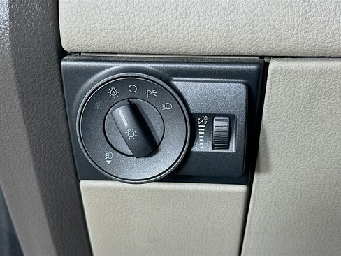 Used 2009 Lincoln MKX 2WD image 17