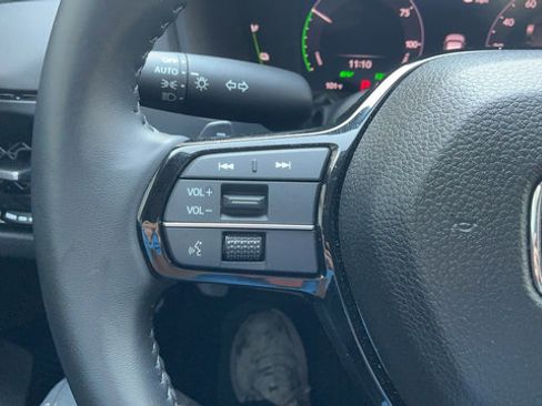 Used 2024 Honda Accord Touring image 12