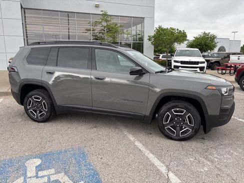 New 2026 Jeep Cherokee Limited AWD/4WD image 36