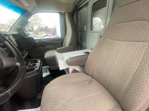 Used 2021 Chevrolet Express 3500 w/ Power Convenience Package image 18