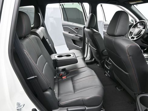 Used 2023 Honda Passport TrailSport image 18