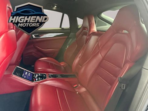 Used 2018 Porsche Panamera 4S image 21