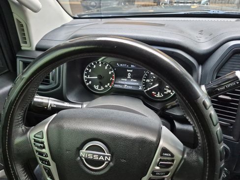 Used 2023 Nissan Titan SV w/ SV Convenience Package AWD/4WD image 29