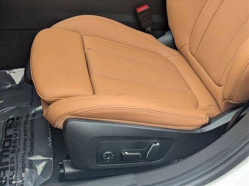 Used 2026 BMW 330i xDrive Sedan w/ M Sport Package AWD/4WD image 4