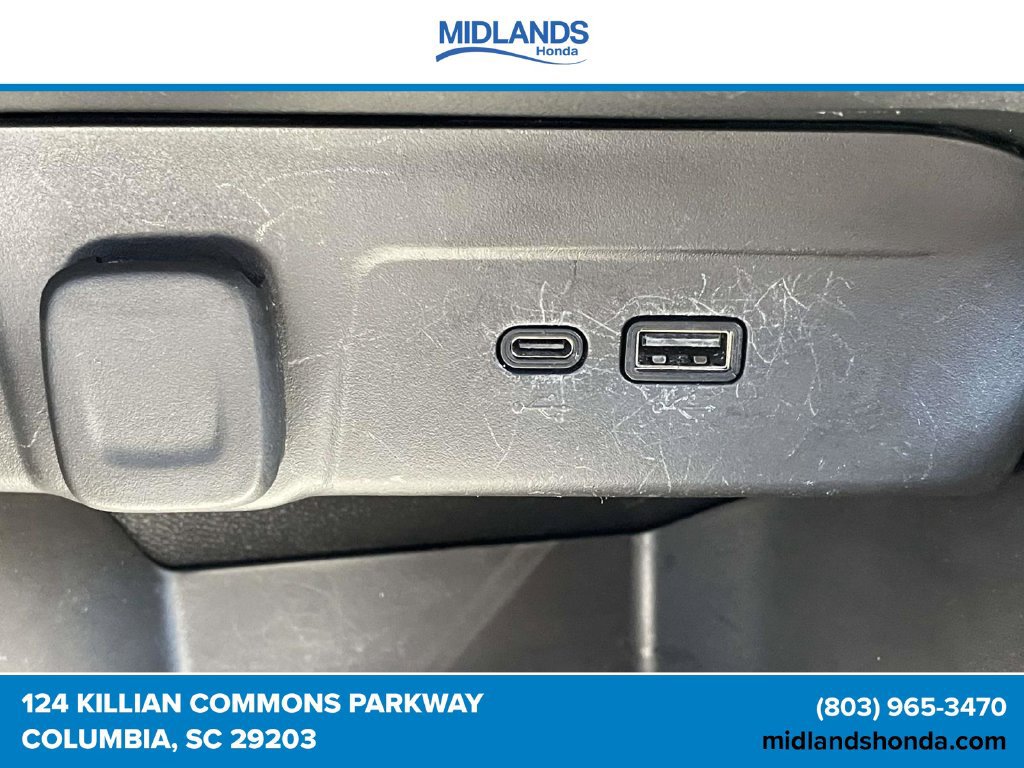 Used 2025 Chevrolet Trax LT FWD image 30