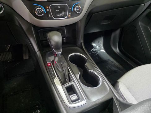 Used 2022 Chevrolet Equinox LS image 27