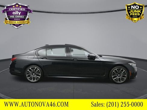 Used 2021 BMW 750i xDrive w/ Executive Package image 7