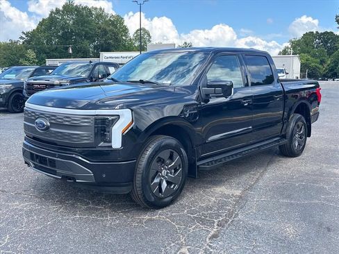 Used 2023 Ford F150 Lightning Lariat w/ Max Trailer Tow Package AWD/4WD image 3