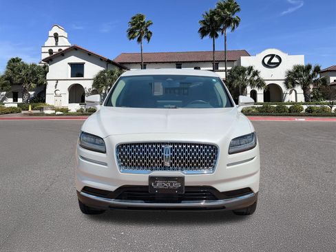 Used 2022 Lincoln Nautilus FWD w/ Premium Package image 6