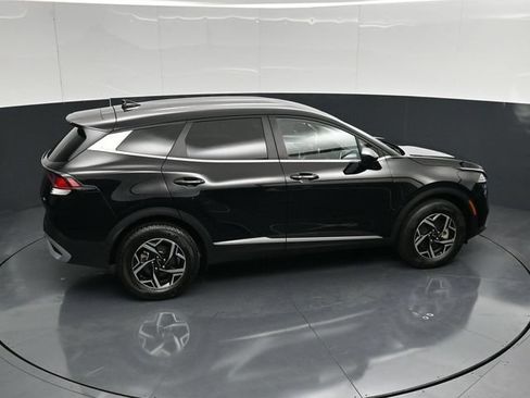 Used 2025 Kia Sportage LX AWD/4WD image 46