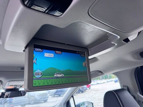 Used 2023 Honda Odyssey Elite image 11