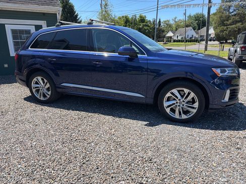 Used 2020 Audi Q7 3.0T Premium Plus w/ Premium Plus Package AWD/4WD image 3