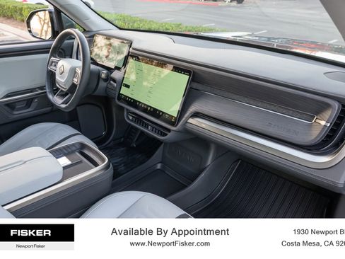 Used 2025 Rivian R1T Adventure image 32