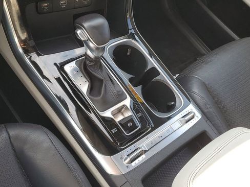 Used 2022 Kia Carnival SX Prestige image 24