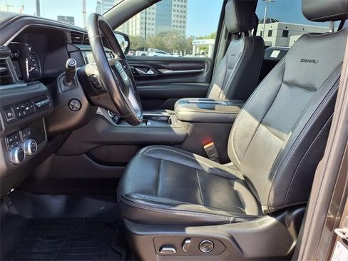 Used 2021 GMC Yukon XL Denali image 5