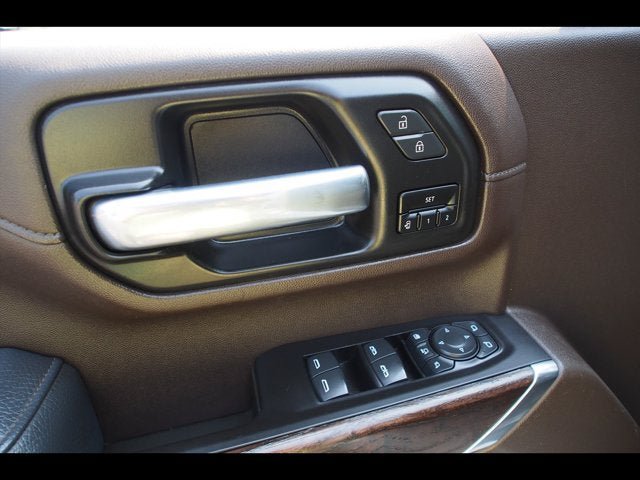 Used 2021 GMC Sierra 3500 Denali w/ Denali Ultimate Package AWD/4WD image 19
