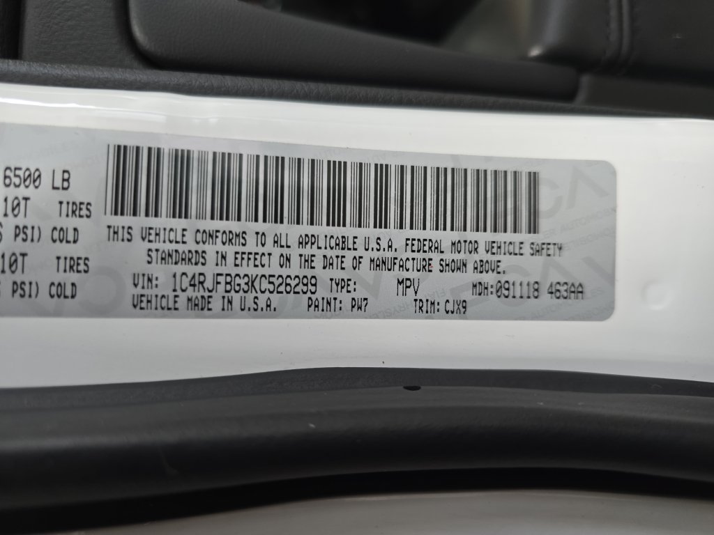 Used 2019 Jeep Grand Cherokee Limited AWD/4WD image 39