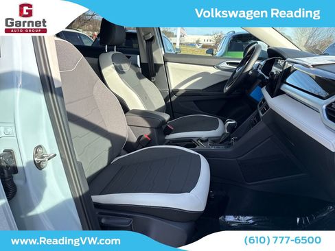 New 2026 Volkswagen Taos SE image 20