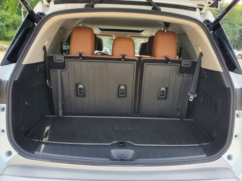 New 2025 Nissan Pathfinder Platinum w/ Cargo Package image 7