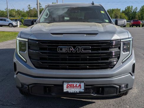 New 2026 GMC Sierra 1500 Elevation w/ LPO, Elevation Black Package AWD/4WD image 2