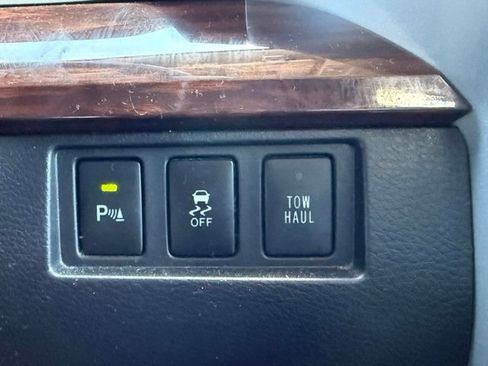 Used 2015 Toyota Tundra Limited w/ Limited Premium Package AWD/4WD image 28