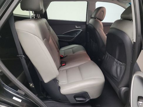 Used 2017 Hyundai Santa Fe SE image 19