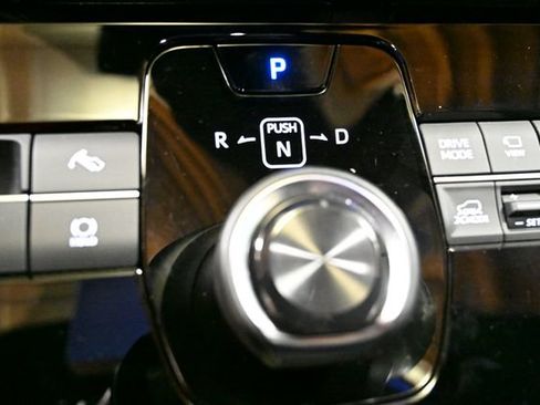 Used 2023 Subaru Solterra AWD image 35