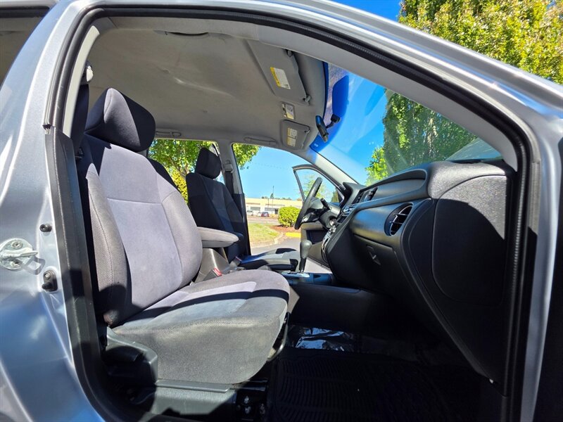 Used 2006 Mitsubishi Outlander LS AWD/4WD image 16