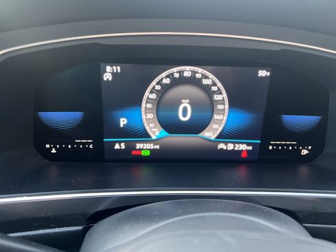 Certified 2022 Volkswagen Tiguan SE R-Line image 20