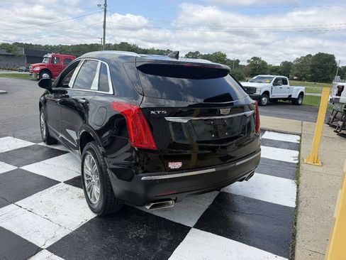 Used 2018 Cadillac XT5 Luxury w/ Driver Awareness Package FWD image 7