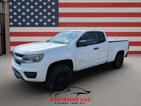 Used 2015 Chevrolet Colorado W/T RWD image 2
