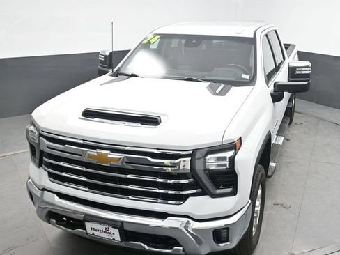 Used 2024 Chevrolet Silverado 2500 LTZ AWD/4WD image 23