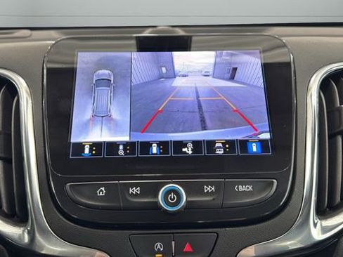 Used 2024 Chevrolet Equinox Premier image 17