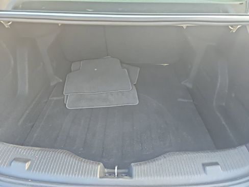 Used 2018 Chevrolet Cruze LT w/ Convenience Package image 21