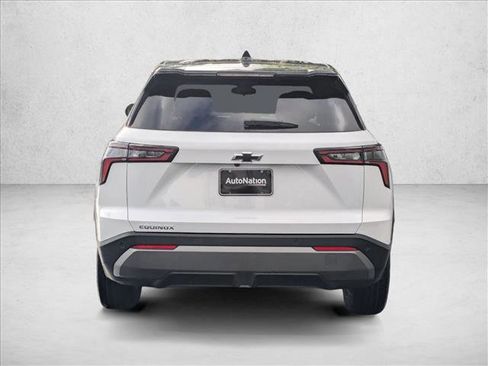 New 2026 Chevrolet Equinox LT image 8