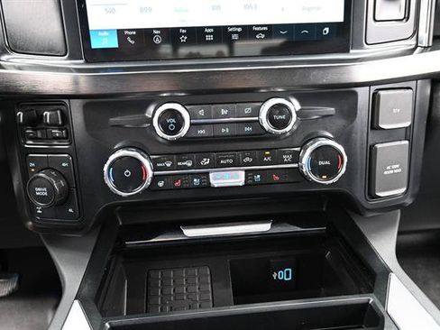 Used 2024 Ford F250 Lariat w/ Sport Appearance Package AWD/4WD image 14