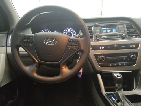 Used 2017 Hyundai Sonata SE FWD image 22