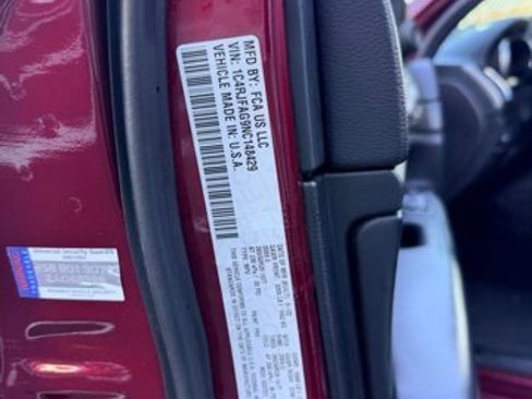 Certified 2022 Jeep Grand Cherokee Laredo X image 23