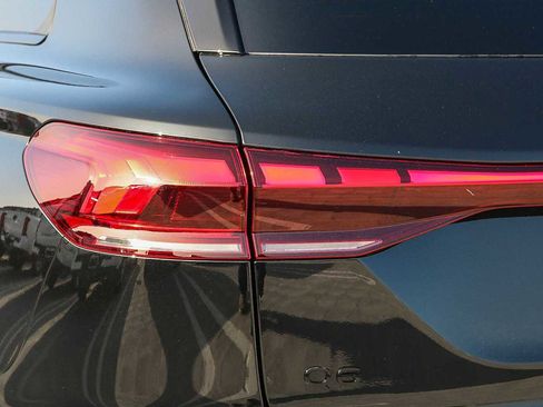 Used 2025 Audi Q6 e-tron Premium w/ Convenience Package image 10