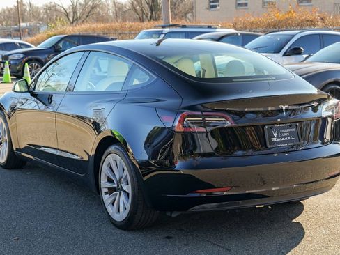 Used 2023 Tesla Model 3 Standard Range image 5