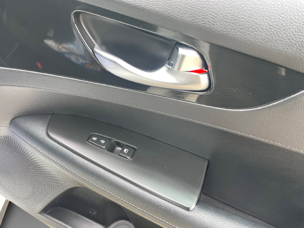 Used 2023 Kia Forte GT-Line w/ GT-Line Premium Package FWD image 13