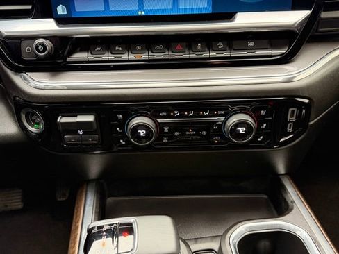 Used 2023 Chevrolet Silverado 1500 High Country w/ Technology Package image 35