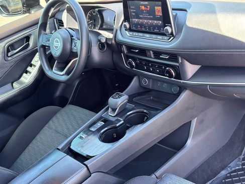 Used 2021 Nissan Rogue S FWD image 9